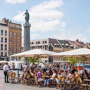 Vieux - Superb Balcony Parking! , Lille France