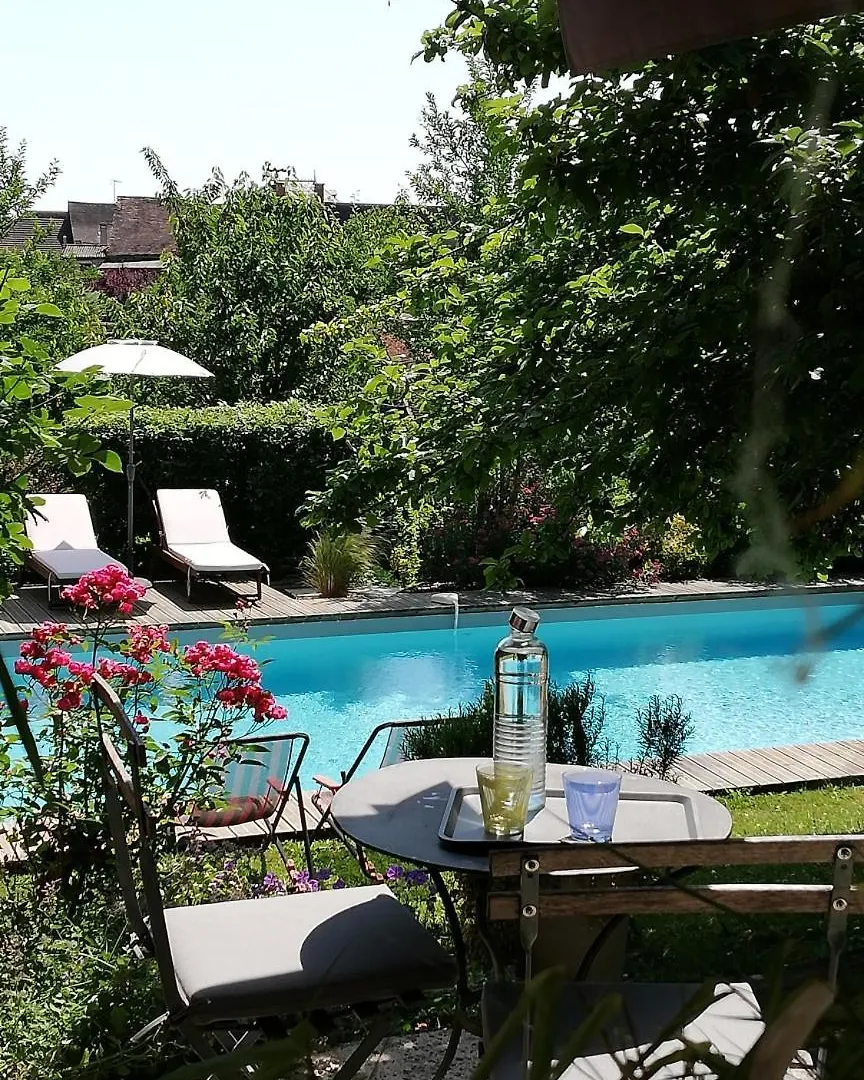 Carennac Les Perluetes酒店